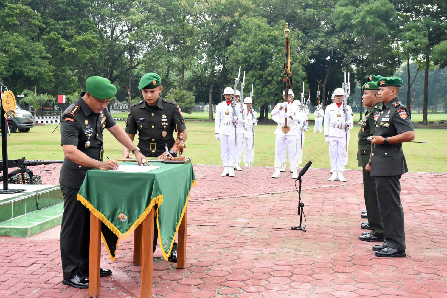 Danrem 073/Mkt Pimpin Sertijab Dua Pamen Jajarannya